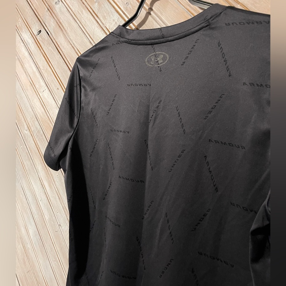 Under Armour Black & Grey Short Sleeve V Neck Tee Soft Athletic Workout Loose - Picture 8 of 8